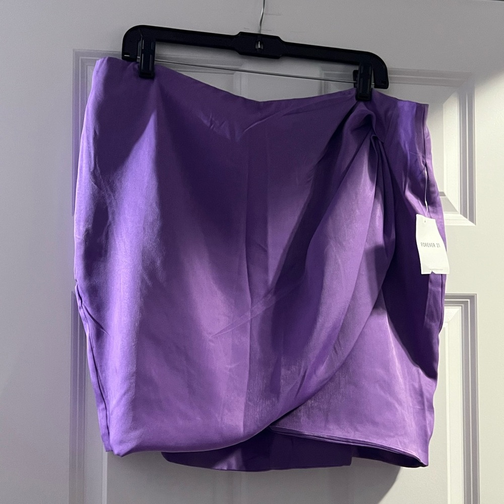 NWT! Women’s 1X Forever 21 Vibrant Purple Skirt